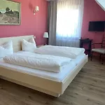 Markgraefler Hof Szálloda 3*