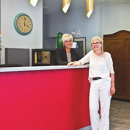 Markgraefler Hof מלון