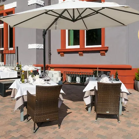 Markgraefler Hof 3* באדנוויילר