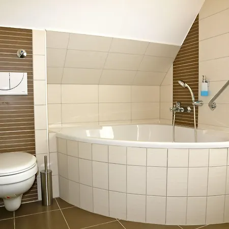 מלון Markgraefler Hof באדנוויילר